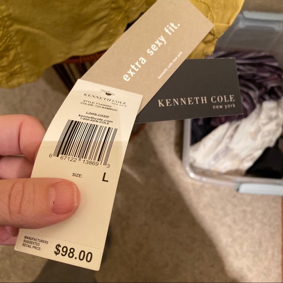 🔥Kenneth Cole ⭐️NWT Limited button down. - Picture 8 of 8